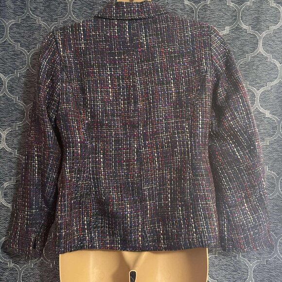 Coldwater Creek EUC women's 14 purple multi-color 2 button closure - Picture 3 of 5